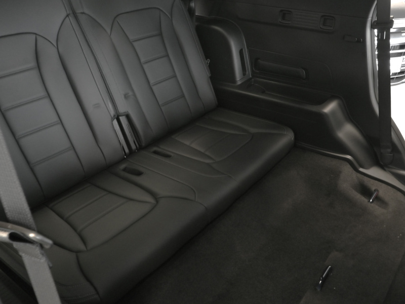 Rexton Premium+ AT 4x4  Lak 7-míst BLACK EDITION