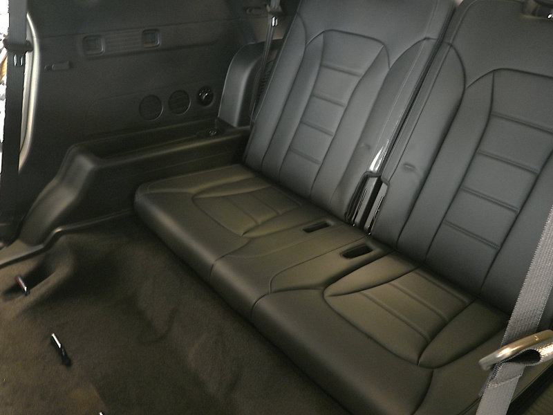 Rexton Premium+ AT 4x4  Lak 7-míst BLACK EDITION