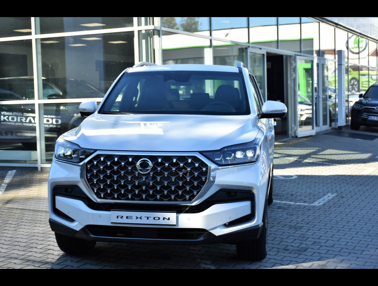 Rexton Premium+ AT 4x4  WAK nové
